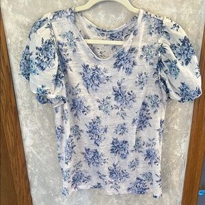 LOFT Women's Blue Floral Top
